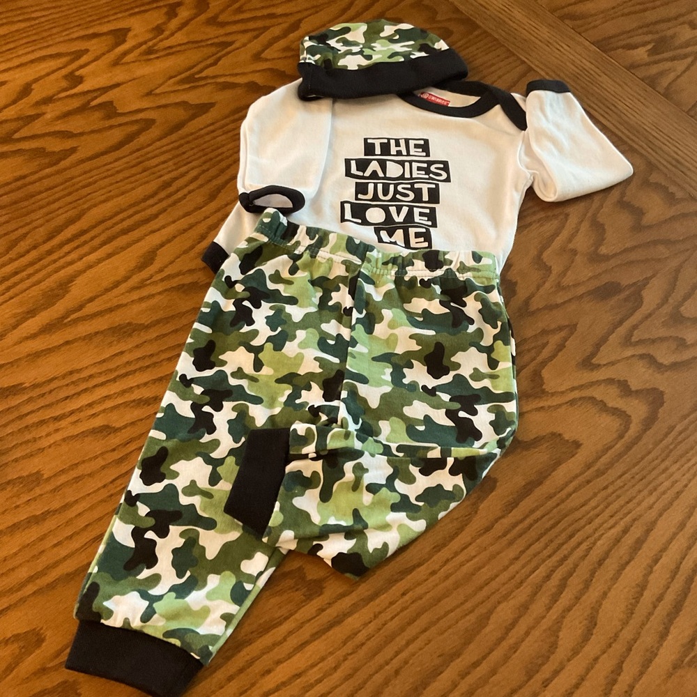 NWOT Swiggles 3-pc Little Boys Set 6-9 mos.